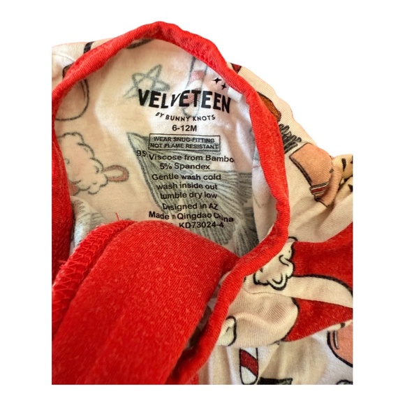 Home Alone Convertible Onesie 6-12 M - Picture 5 of 5